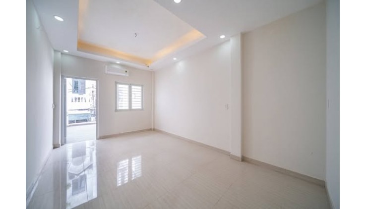 Hẻm Ôtô Ngủ Trong Nhà Đường Cách Mạng Tháng 8 Quận Tân Bình Phường 5.