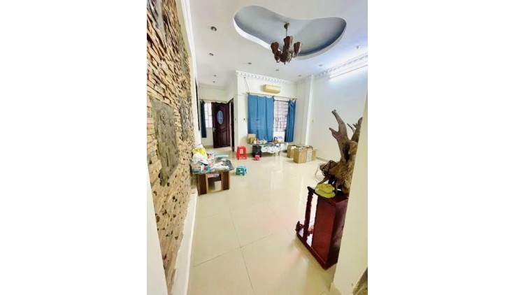 GẤP BÁN NHÀ HXH -SÁT MẶT TIỀN 3 TẦNG 4 PN - 86M2 NGANG 4.5 -  GIÁ 8.2 TỶ TL MẠNH