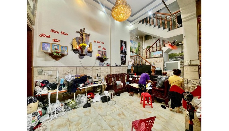 SIÊU PHẨM NHÀ 2 TẦNG, QUẬN 12 - HẺM Ô TÔ, SÁT GÒ VẤP - CHỈ NHỈNH 3 TỶ.