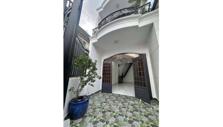 Bán Căn Góc 2 tầng Hẻm đối diện siêu Thị Emart,Phan Văn Trị,Gò Vấp ,hơn 3 tỷ.