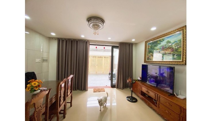 NHÀ PHỐ 5 TẦNG - có THANG MÁY - NGANG 5 x 18M - KHU BÊN SÔNG THỦ ĐỨC - THÔNG RA GIGAMALL PHẠM VĂN ĐỒNG