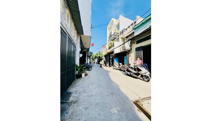 NGAY KÊNH THAM LƯƠNG - GẦN AEON TÂN PHÚ - HẺM 6M THÔNG - 2 TẦNG 60M 0LG NHỈNH 4 TỶ