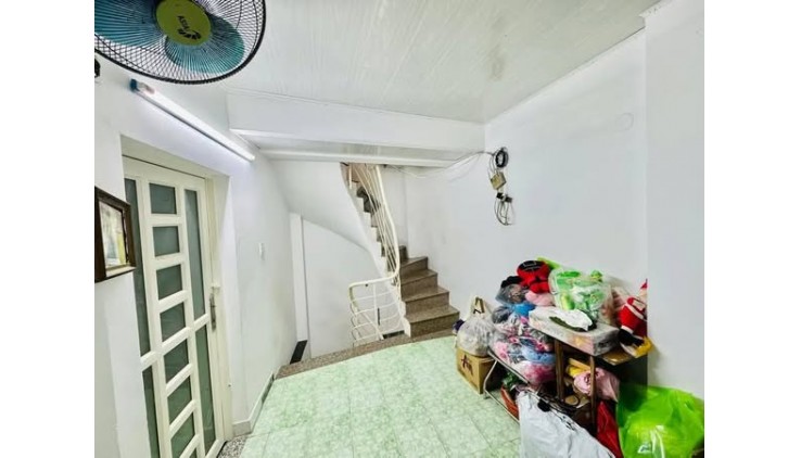 Nhà Đường Lê Văn Sỹ Phường 13 Phú Nhuận.