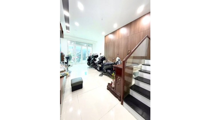 Nhà Hẻm Xe Tải Đường Bùi Hữu Nghĩa Quận 5 Phường 5.