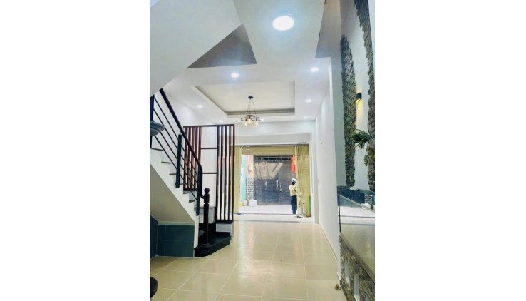 TÂN PHÚ - TÂN QUÝ - HẺM XE HƠI - 46M2 - 3 TẦNG - 4PN CHỈ 6.x TỶ