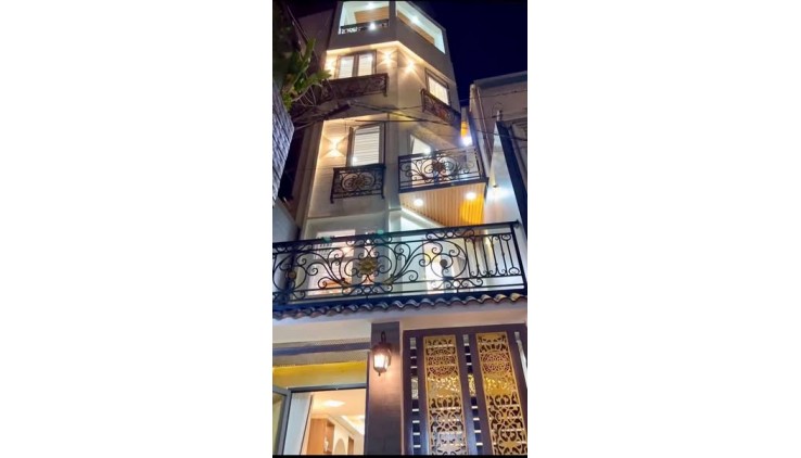 Nhà Đường Cách Mạng Tháng 8 Quận 10 Phường 13.