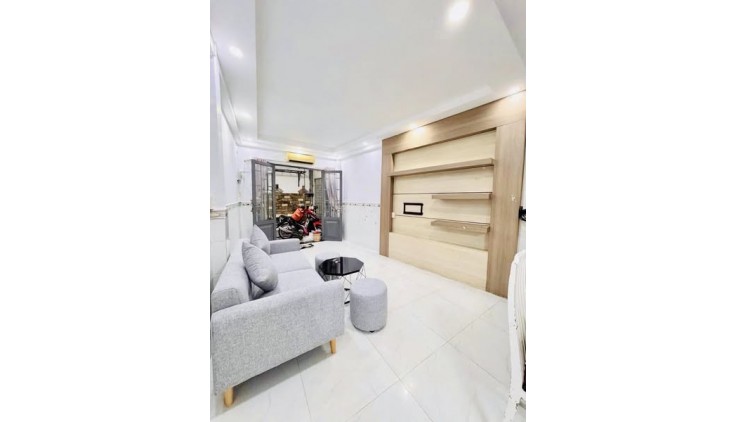 PTÂN SƠN NHÌ - NHỈNH 2 TỶ NHÀ 2 TẦNG ĐẸP LUNG LINH - 32M2 - NỞ HẬU HC ĐỦ