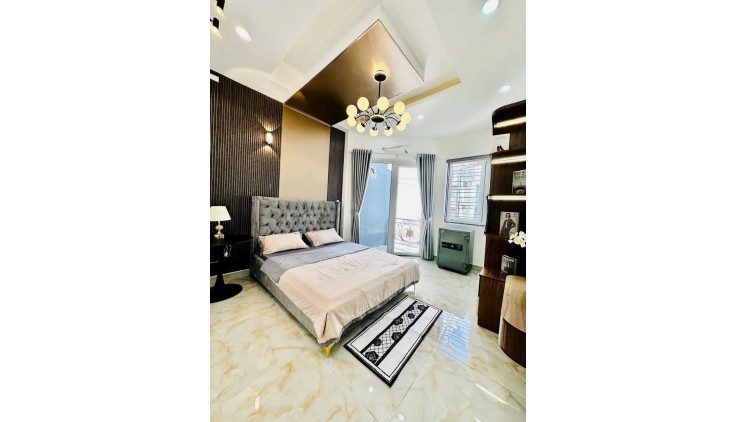 Nhà Đường Cách Mạng Tháng 8 Quận 10 Phường 13.
