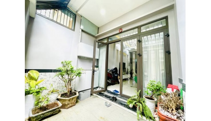 Nhà Hẻm Ôtô Đường Bình Đông Phường 14 Quận 8.