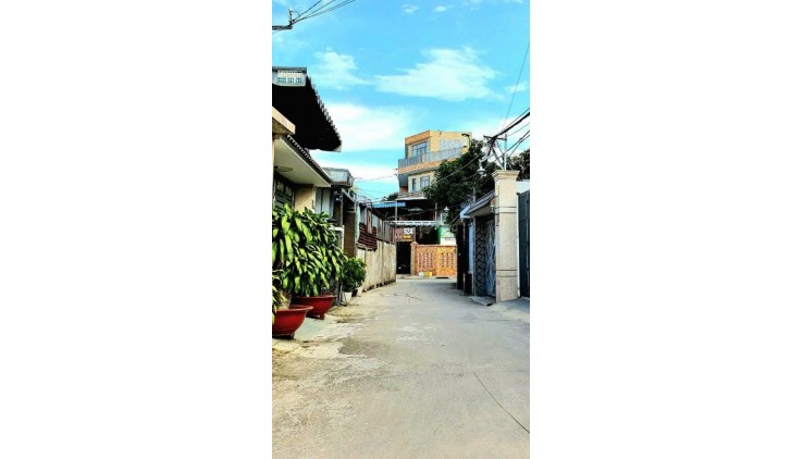 CẦN BÁN GẤP NHÀ CẤP 4 TIỆN XÂY MỚI, THẠNH MỸ LỢI - Q2.