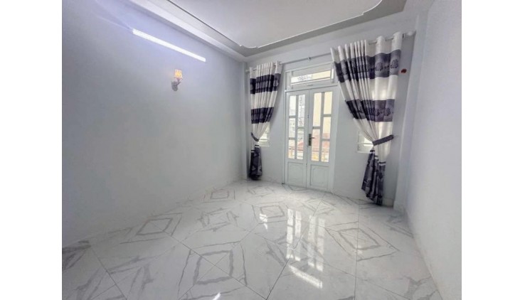 Bán nhà sát mt Hiệp Thành 13 Q12 , 33m2-3tang , hẻm kiamoning , liền kề chợ Hiệp Thành - 3 tỷ nhỉnh 0932030061