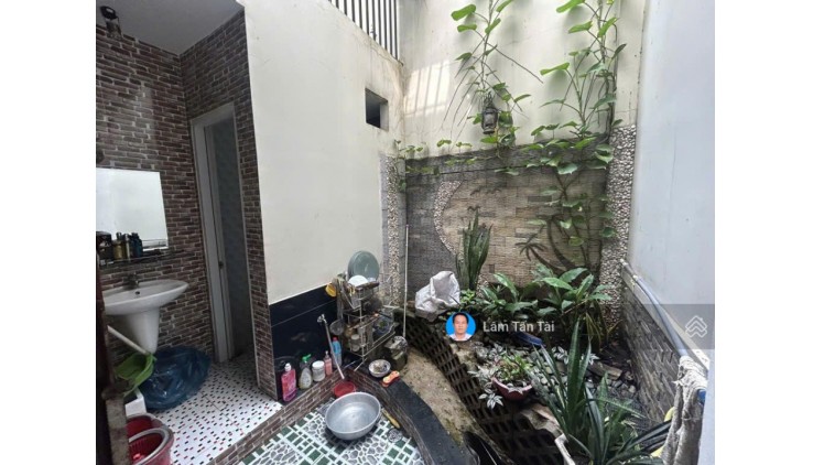 Bàn nhà Xe hơi đỗ cửa, 85m2, nở hậu, 2 mặt tiền Nguyễn Hữu Tiến, chỉ 6tỷxx
