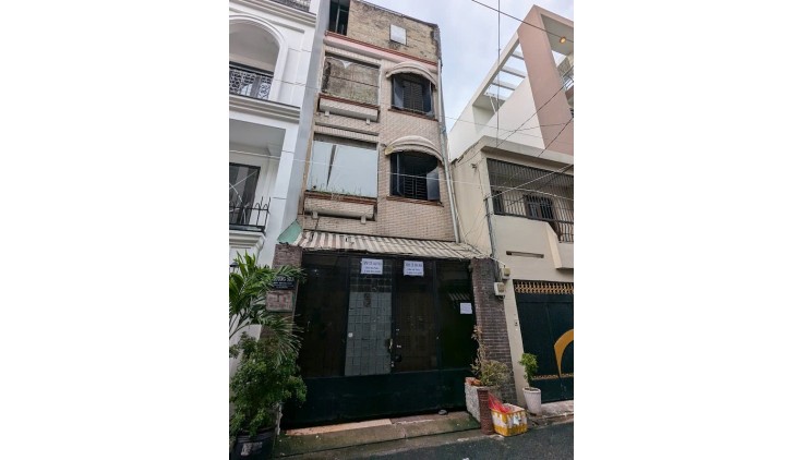Cơ Hội Sở Hữu Nhà Hẻm Đường Huỳnh Văn Bánh, P.13, Q. Phú Nhuận, 4.55 x 15m, Chỉ 17.5 Tỷ