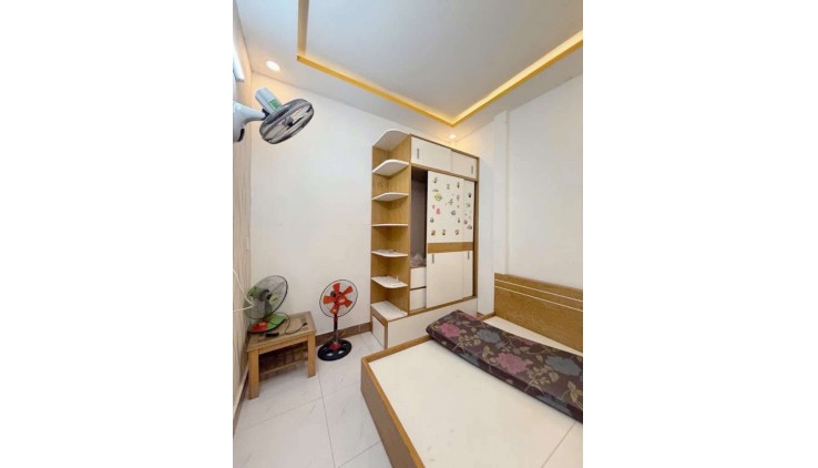 Bán nhà hxh tránh nhau 43m2-2tang Huỳnh Thị Hai Q12 , liền kề chợ Hạt Điều , 3 tỷ nhỉnh 0932030061