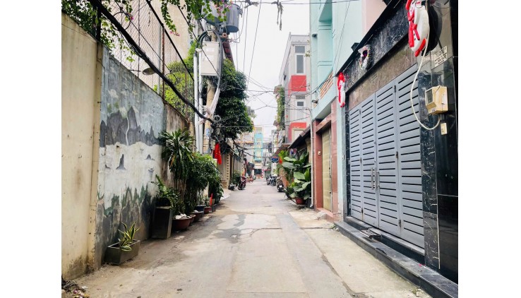 HXH ĐỖ CỬA NGAY PHẠM VĂN HAI - NGUYỄN BẶC - 4 TẦNG BTCT