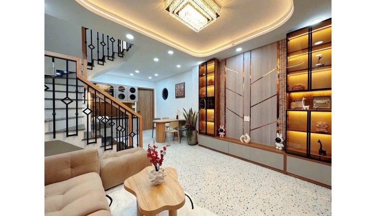 6.15 tỷ- bán nhà hẻm xe hơi Hoàng Hoa Thám PN- căn góc 4mx10m- sát MT- 3PN full nội thất