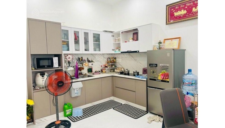 Bán nhà HXHTân Hương-Tây Sơn, Q.TP 80m2 7M- SÁT MT- 3T- ST GIÁ Chỉ 5 tỷX