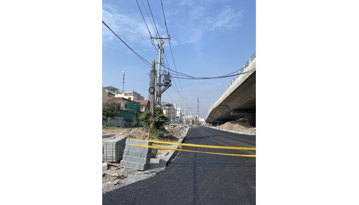 **Bán đất MT đường Trần Quốc Hoàn, phường 13 Tân Bình; 5x14, vuông vức