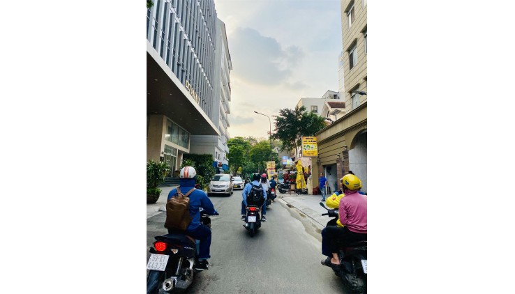 **Bán nhà đường Cửu Long, phường 2 Tân Bình; 7x17 3 tầng - nhà đẹp
