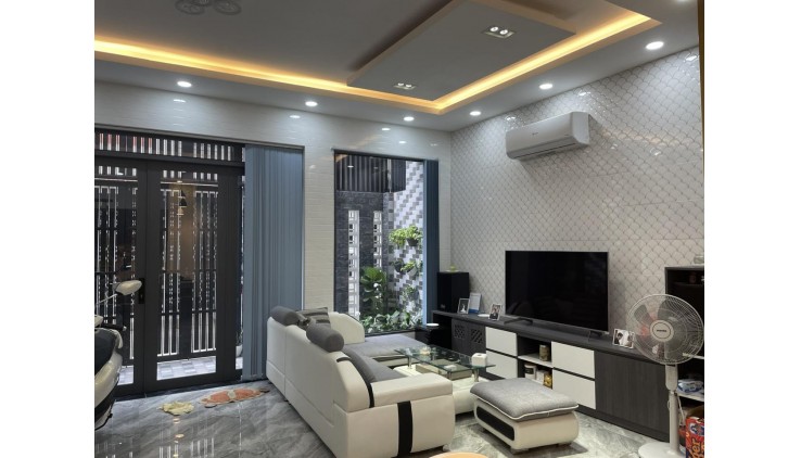 **Bán nhà đường Đồng Xoài**, phường 13 quận Tân Bình (6*15); 3 tầng