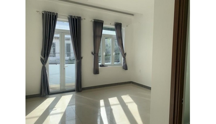 **Bán nhà Phường 6 Tân Bình** hẻm xe hơi 25 Đất Thánh; 6x8, 5 tầng