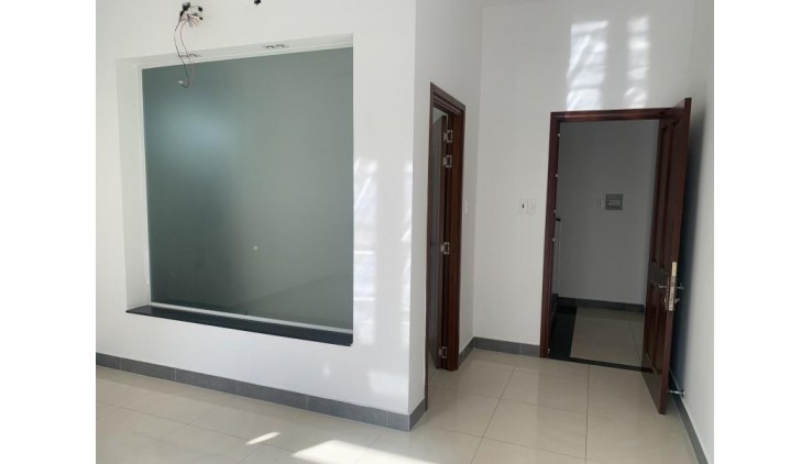 **Bán nhà Phường 6 Tân Bình** hẻm xe hơi 25 Đất Thánh; 6x8, 5 tầng