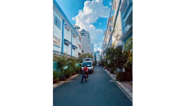 **Bán nhà hxh đường Lạc Long Quân, phường 8 Tân Bình, 5,7x15, nhà cấp 4