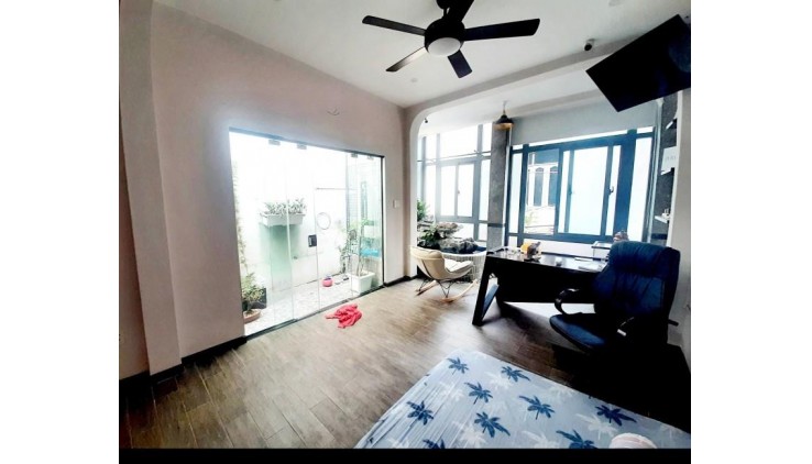 **Bán nhà hẻm Khu Bàu Cát** phường 12 Tân Bình; 5,3 x 33 - 12,4 tỷ