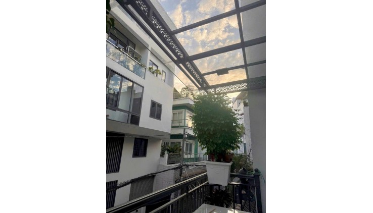***Bán nhà đường Phạm Văn Hai, phường 3 Tân Bình, 9x9; 5 tầng đẹp