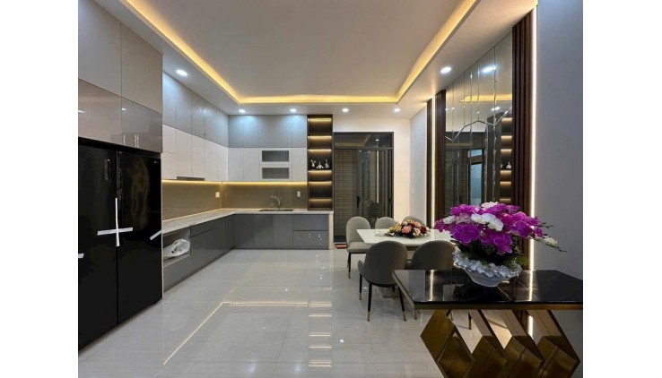 ***Bán nhà hẻm Lạc Long Quân, P.8, Tân Bình; 4x17m, nhà nở hậu, 4 tầng