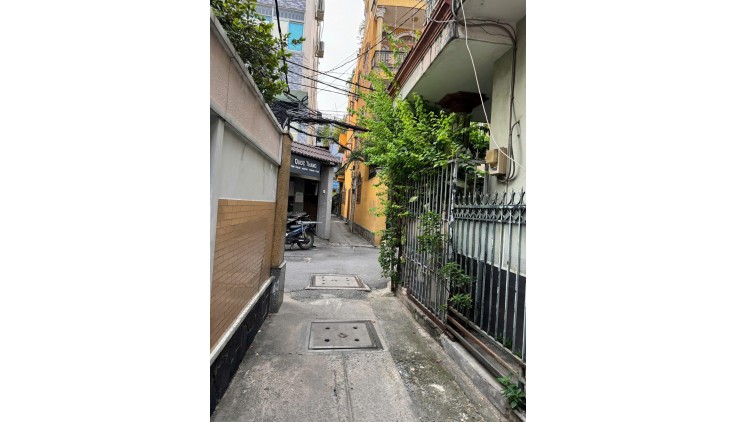 **Bán nhà hxh Nguyễn Hồng Đào** phường 14 Tân Bình; 4,5x16; 4 tầng