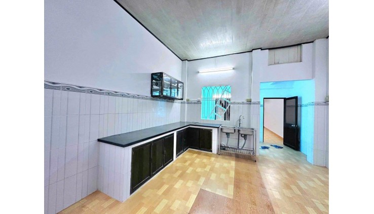 **Bán nhà Hẻm xem hơi Trường Chinh** Phường 14 Tân Bình; 4x24 nhà nở hậu