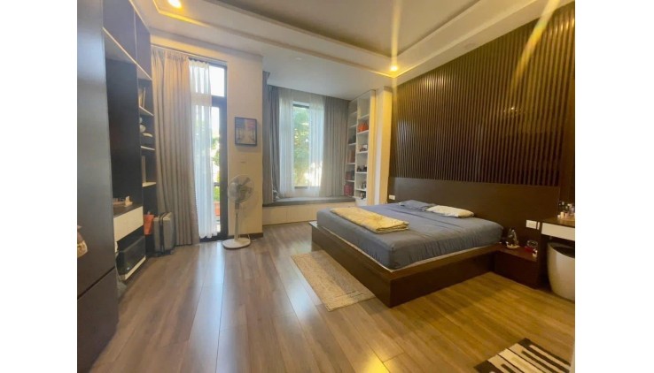 **Bán nhà hxh đường Út Tịch, phường 4 quận Tân Bình; 4*20; nhà đẹp 3 tầng