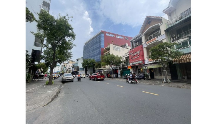 Bán nhà MT KD ngộp, hạ 14 tỷ, Hoàng Hoa Thám. P7, Bình Thạnh, 156m2, 3 tầng, ngang 8m