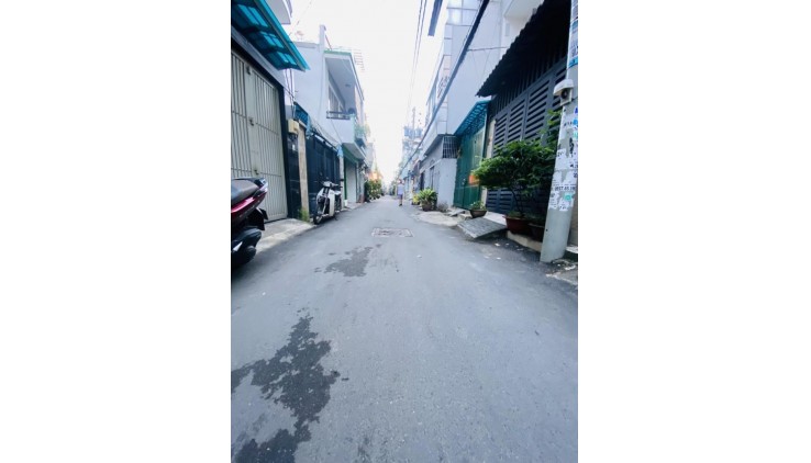 **Bán nhà mặt tiền trục Trường Chinh, phường 12 Tân Bình; 3 lầu, 4x14, gần K300