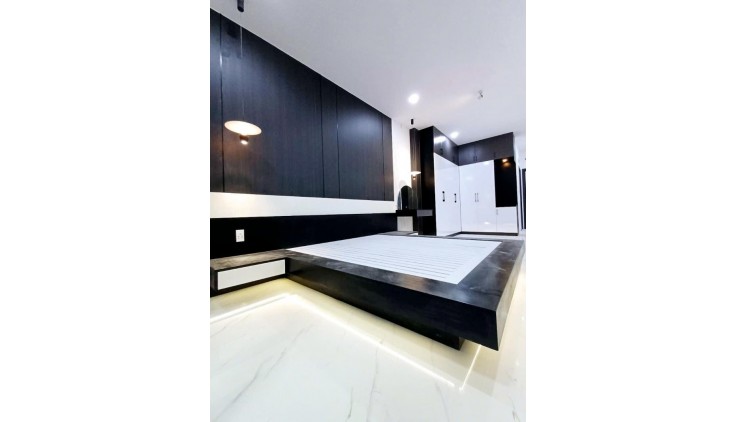 **Bán nhà phường 14 Tân Bình**, đường Nguyễn Hồng Đào (4,3*16) 4 tầng