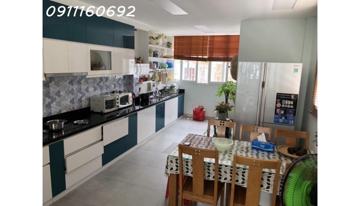 Cần bán nhà riêng hẻm đường Tô Hiến Thành, P.15, Q.10, diện tích 3.78 x 22m, giá chỉ 16.7 tỷ