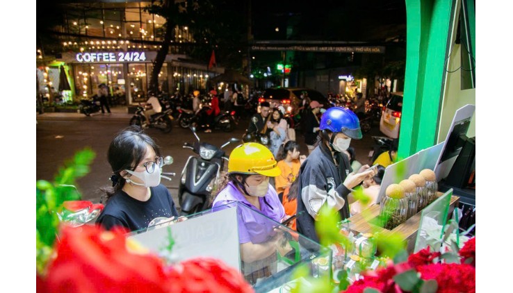 Sang gấp quán Cafe - Trà Sữa Đường Lê Lợi , P4, Gò Vấp