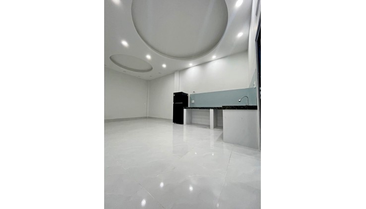 Mặt tiền lô nhì Tạ Quang Bửu 4x22 nở hậu 6 chỉ 12 tỷ 7