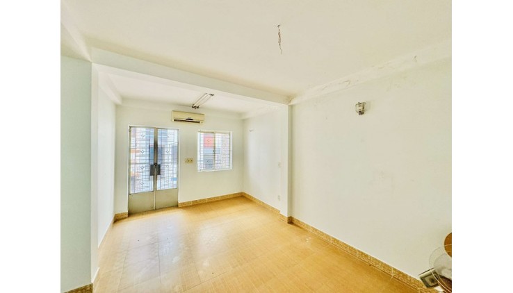 Bán nhà HXH nhỏ Nguyễn Thiện Thuật, P3, Quận 3, 35m2, 3 tầng, chỉ nhỉnh 5 tỷ