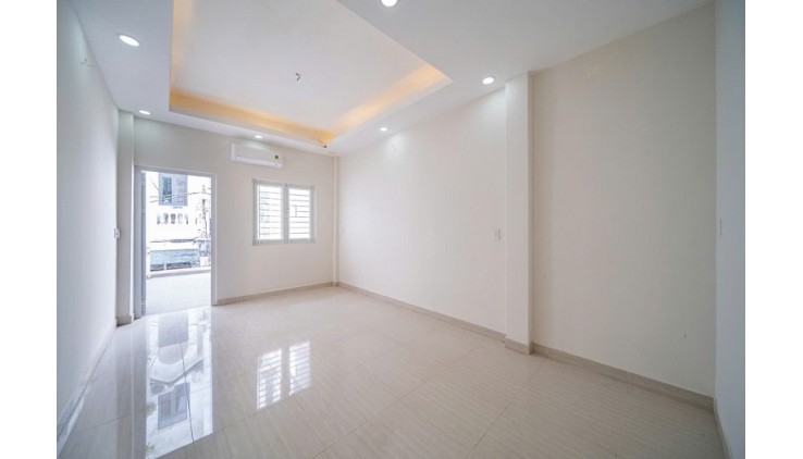Xe ngủ trong nhà CMT8. P5, Tân Bình, 60m2, 3 tầng, mới, ở ngay, hơn 8 tỷ