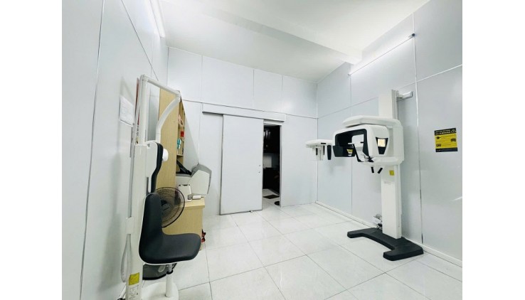 Bán nhà mặt tiền kinh doanh Ba Tháng Hai, P12, Q11, 81m2. 3 tầng, giá rẻ