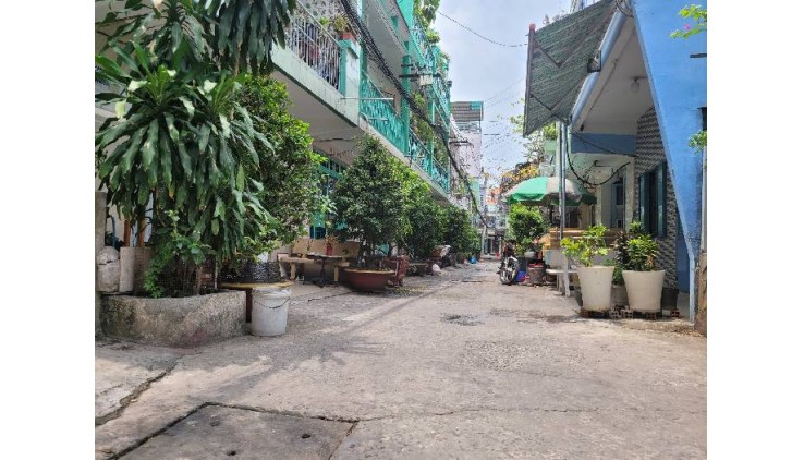 CHỈ 9.2 TỶ, [P3Q8], Ô TÔ ĐỖ CỬA - TẶNG FULL NỘI THẤT & CÂY CẢNH; DIỆN TÍCH 86M2 NGANG 5M.