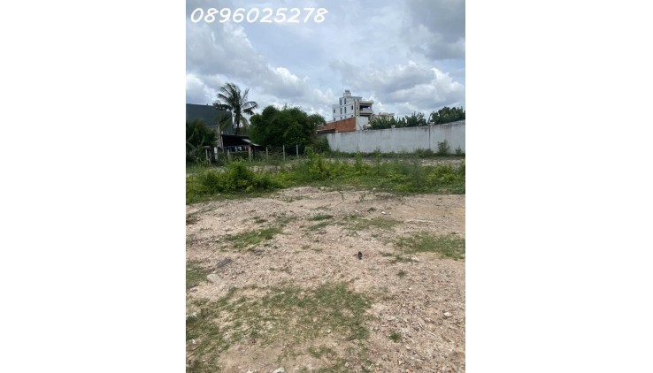 Bán nhà mặt phố Xuân Thới Thượng 26, Hóc Môn, 890m², 23 tỷ, sổ đỏ