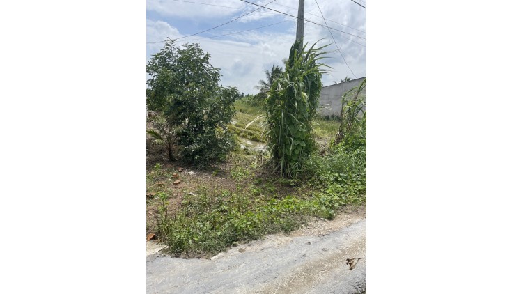 Cần bán gấp đất nền tại KV 4, TP Vị Thanh, tỉnh Hậu Giang (gần cầu Chín Tiền, quốc lộ 61C), Giá 430 triệu