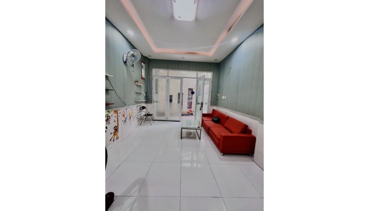 Giảm 400tr Bán Gấp nhà Tân Sơn Nhì Tân Phú hẻm xe hơi đỗ cửa 50m2 ,2 Tầng Nhỉnh 3 tỷ