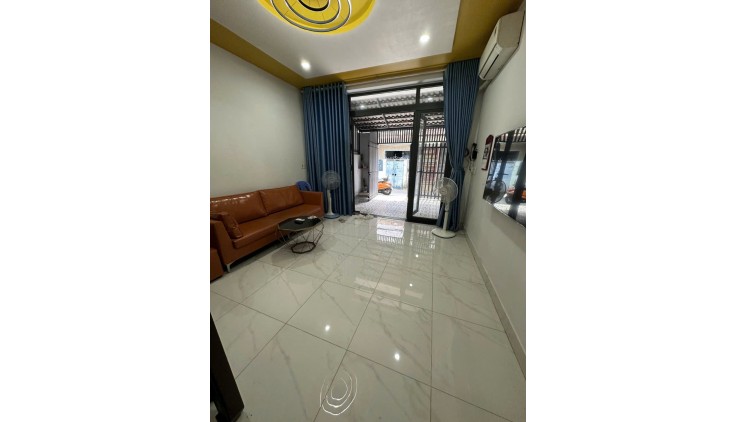 Bán nhà Phan huy Ich-gv, 2 Tầng, hẻm ô tô thông, 4*14.5m, hơn 200m ra mặt tiền, 
giá 5.6T