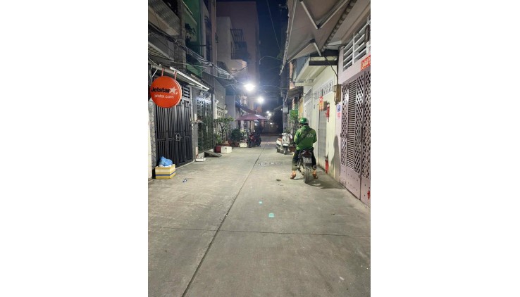 HOÀ HẢO - NGUYỄN TRI PHƯƠNG - QUẬN 10 - XE HƠI ĐỖ CỬA - LÔ GÓC THOÁNG MÁT - 35 M2 - 3 TẦNG BTCT - 4 PN - CHỈ 8ty5