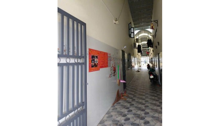 Bán nhà Ngộp 2 tầng mới  đường Lâm Thị Hố , Quận 12, 71m2 chỉ 3.9  tỷ