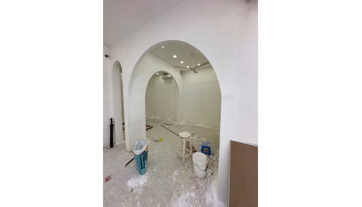 Bán shophouse 110m2  Lê Văn Sĩ Phú Nhuận kinh doanh sầm uất